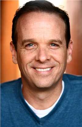 变形金刚核潜艇指挥官(uncredited)