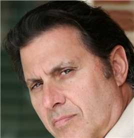 变形金刚Sidewalk Pedestrian (uncredited)