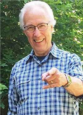 变形金刚Boardwalk Pedestrian With Camera (uncredited)