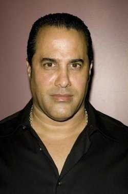 速度与激情8F·瓦伦蒂诺·莫拉雷斯