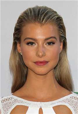 隔壁的男孩Allie Callahan