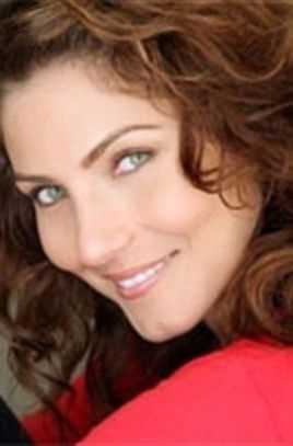 极速之王Mrs. Henry Ford II