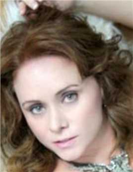 弯曲的箭头Mrs. Logan