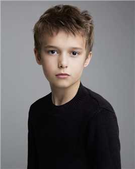 最后一个男孩Sira