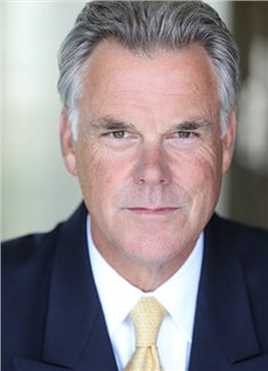 棕榈泉酒吧招待特德