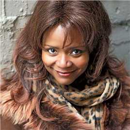 魔法奇缘Phoebe Banks