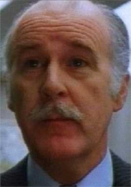 是，大臣戴斯蒙·格雷布克