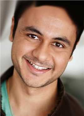 一酷到底Coffee Shop Patron