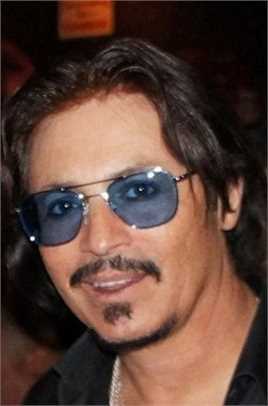 忧愁围绕着我Rodriquez