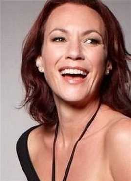 小镇疑云第一季Lucy Stevens