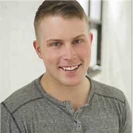 僵尸集团Zombie on Stairs