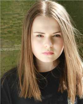 我杀死了巨人Sophia