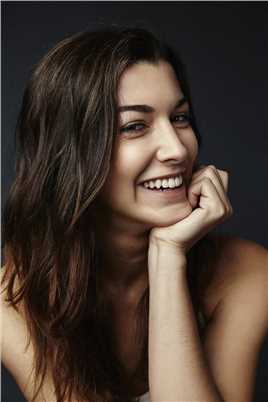 国王的全息图女秘书