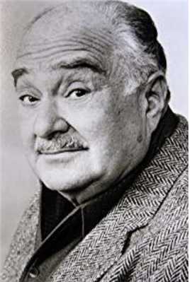 捉鬼敢死队电梯里的男子