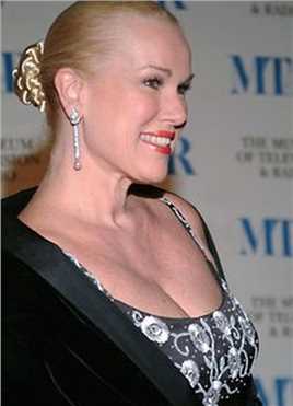 捉鬼敢死队舞会上的高个女人