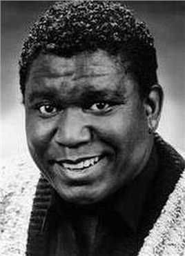 月色撩人停车服务员