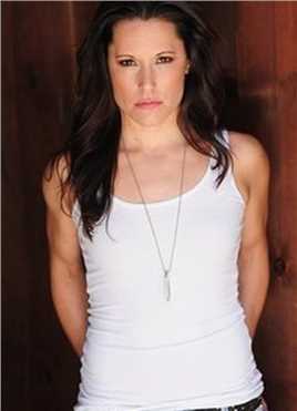 夺命三头鲨Sasha；萨莎