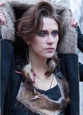 鬼娃的诅咒美国女孩