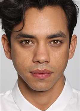 谜一样的双眼Luis