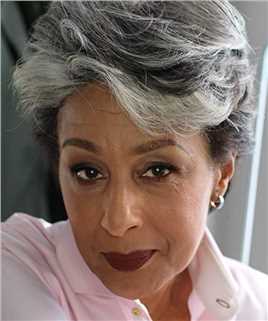 我在雨中等你Judge