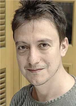 营救老爸老妈Ball Room Guest