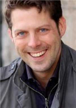 夜幕Ralph Haverford