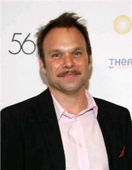 佛西与沃登的扮演者是诺伯特·里奥·巴茨