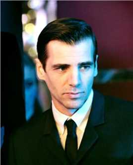 夜总会看门人Danny