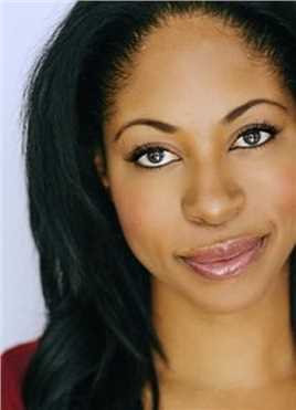 校园兔女郎Sorority Girl