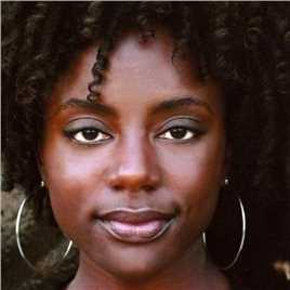 爱情牧场黄褐色的女人