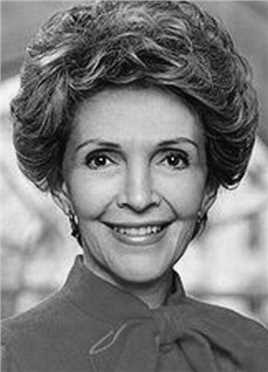 海军悍妇Nurse Lt. Helen Blair