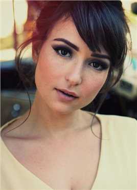漫威崛起：秘密勇士Milana Vayntrub