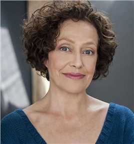 保姆俱乐部埃斯梅·波特