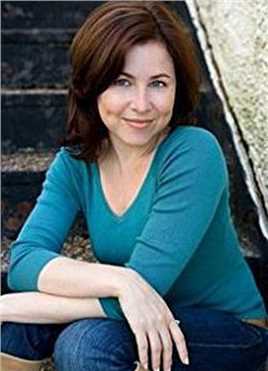 星河战队:入侵Carmen Ibanez