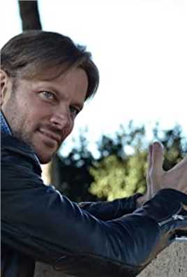 真相大白Police Inspector Novelli