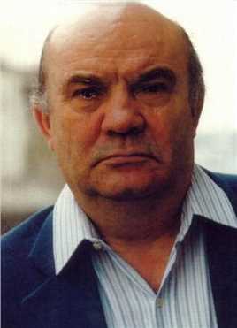 眼泪之盐酒店接待员