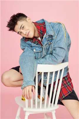 我的邻居长不大谢南克助理