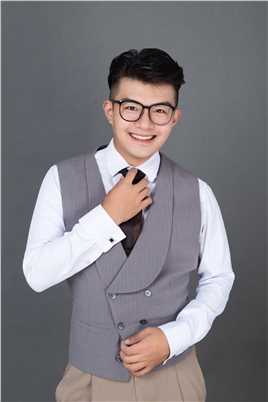 进击的皇后之真假皇后三皇叔