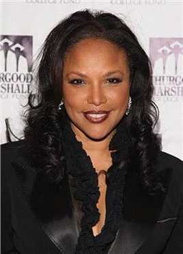 度假伙伴2021林恩·惠特菲尔德