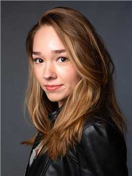 命运航班第四季 Angelina Meyer