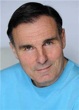 福尔摩斯小姐2Police Officer