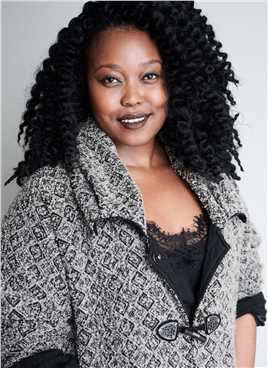 星期三瑞琪·圣地亚哥