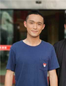 虎胆巍城江海生