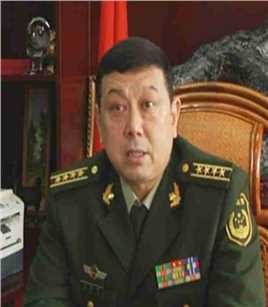 睡在我上铺的兄弟莫西干男