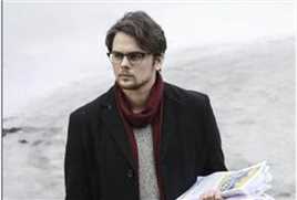 奔爱的扮演者是Sebastian Stigar