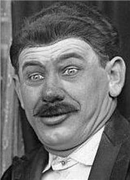 卿何薄命Headwaiter