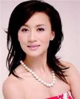 靓足100分Fitty的扮演者是毕美娜