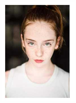 保姆俱乐部莱恩·卡明斯