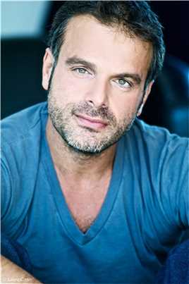 浪人尼斯的服务生