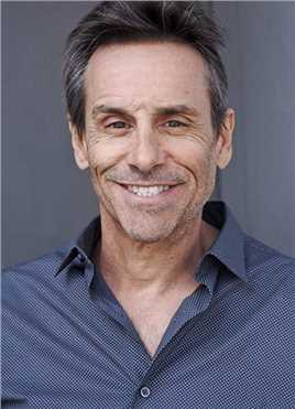 破茧威龙First Base